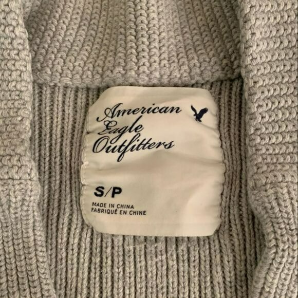 American eagle womens size small gray knit button cardigan with  front pockets - Picture 6 of 8